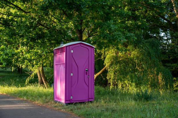 Best Porta potty delivery and setup  in West Glendive, MT